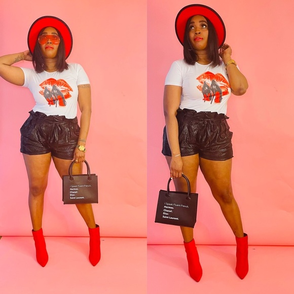 J. ELISE BOUTIQUE WOMEN’S White Graphic Print Round Neck Short Sleeve Shirt - Picture 3 of 10